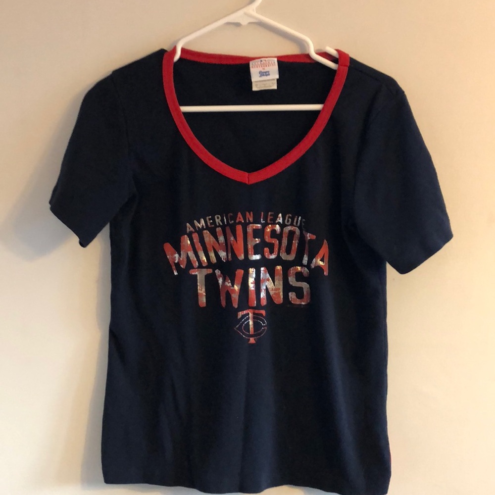 MN twins t shirt woman’s size s